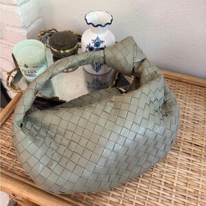 Bottega Veneta small jodie bag in green travertine